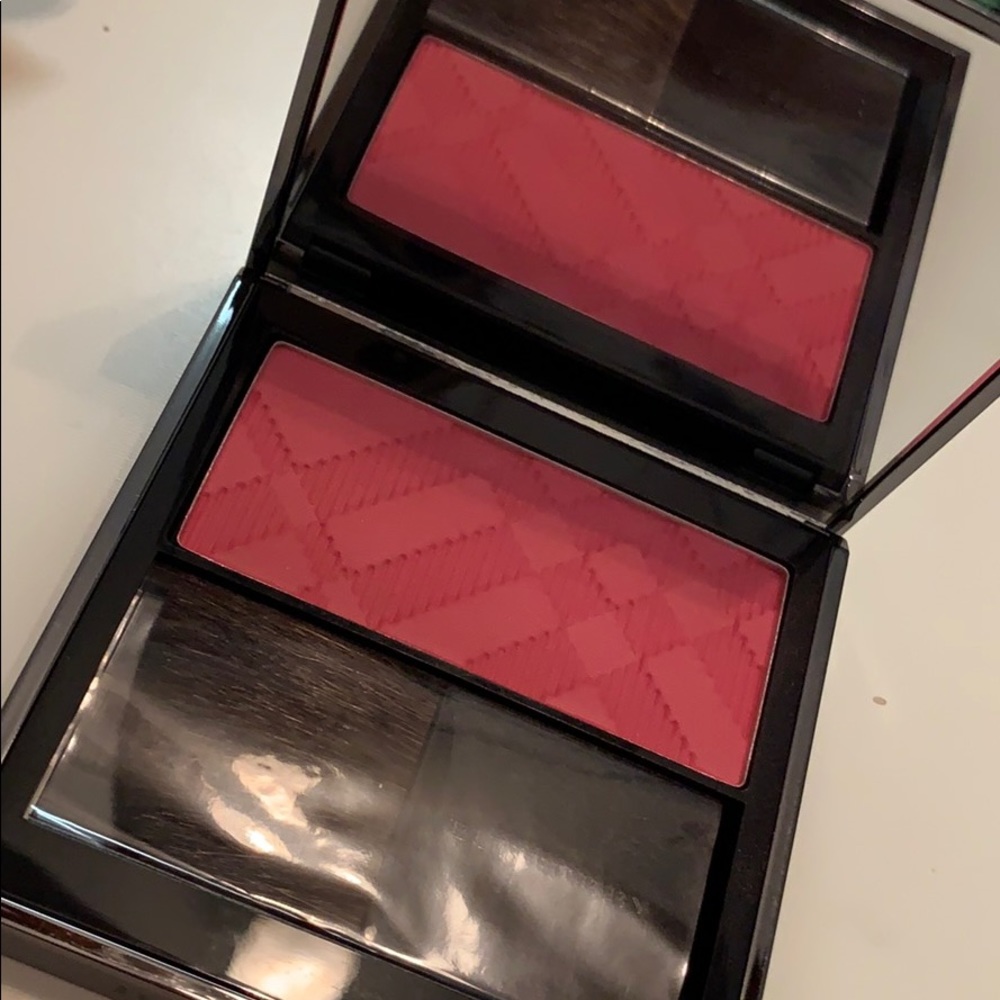 Burberry Light Glow Natural Blush